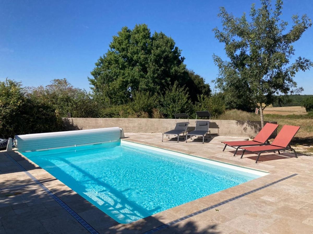 Rustic Cottage With Stunning Swimming Pool Saint-Front  Buitenkant foto