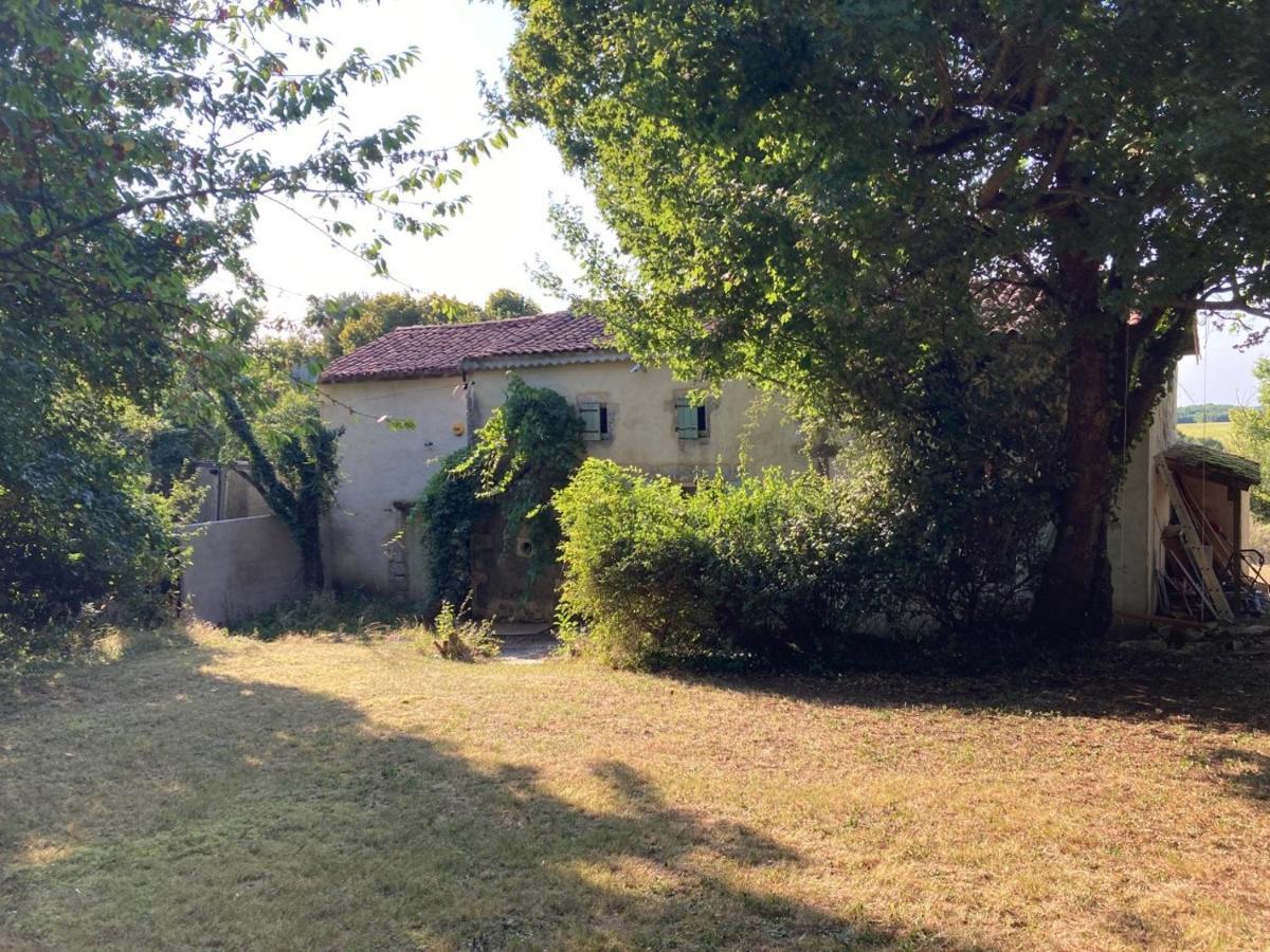 Rustic Cottage With Stunning Swimming Pool Saint-Front  Buitenkant foto