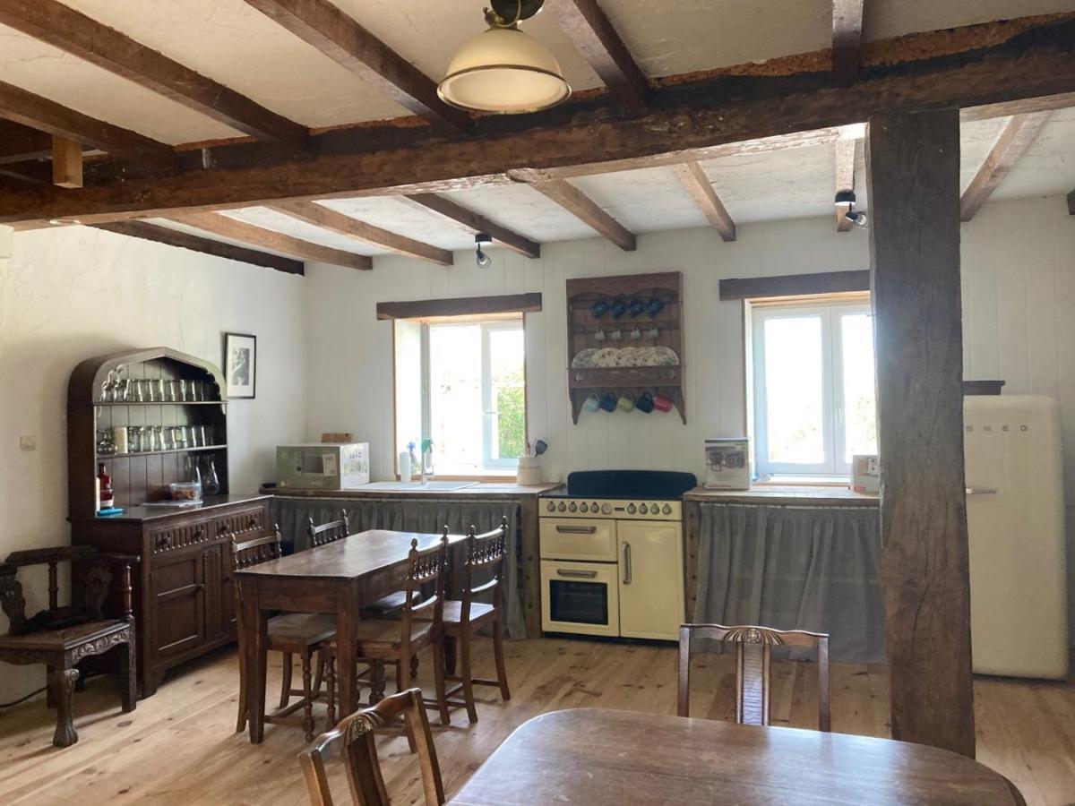 Rustic Cottage With Stunning Swimming Pool Saint-Front  Buitenkant foto