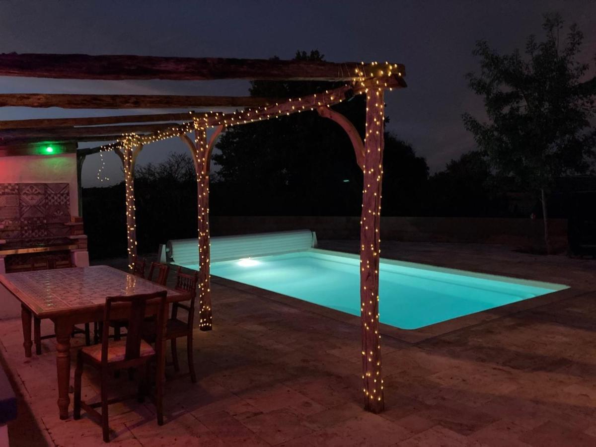 Rustic Cottage With Stunning Swimming Pool Saint-Front  Buitenkant foto
